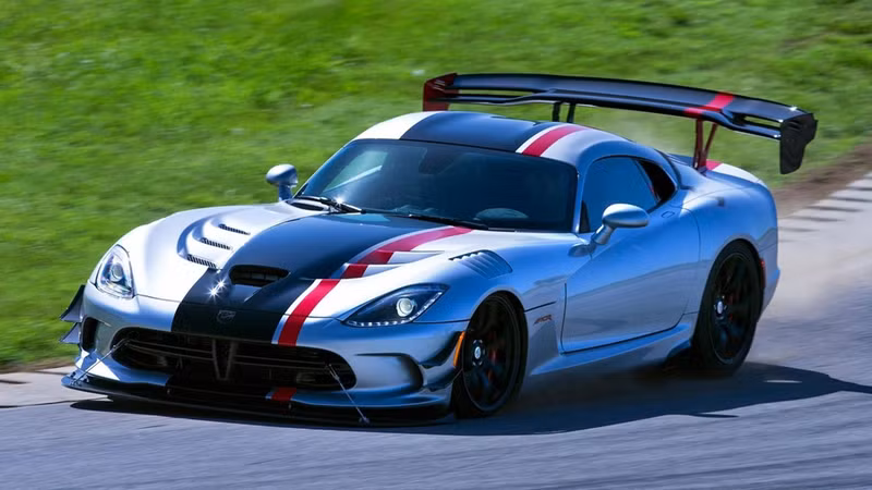 9 mau oto bi khai tu trong nam 2017 gay nuoi tiec nhat