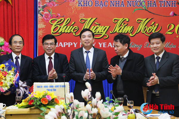 thang loi thu ngan sach tao dong luc cho ha tinh truoc them nam moi