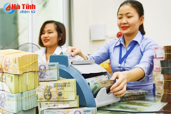 nganh ngan hang ha tinh dat dinh huy dong von 3 nam lai day