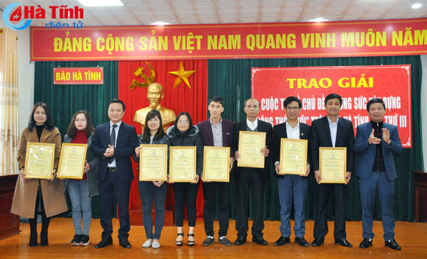 14 tac pham doat giai cuoc thi chung suc xay dung nong thon moi