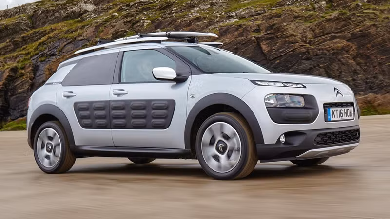 9 mau oto bi khai tu trong nam 2017 gay nuoi tiec nhat