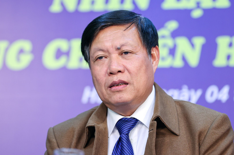 Thứ trưởng Đỗ Xuân Tuyên điều hành Bộ Y tế