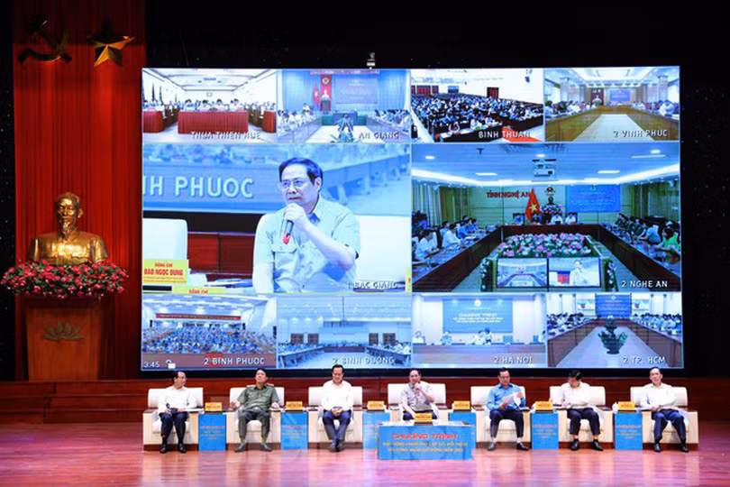 Thủ tướng Chính phủ mong muốn công nhân tiếp tục phát huy vai trò tiên phong trong sáng tạo, đổi mới