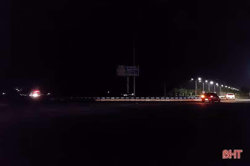 Bất an khi qua vòng xuyến Thạch Long!