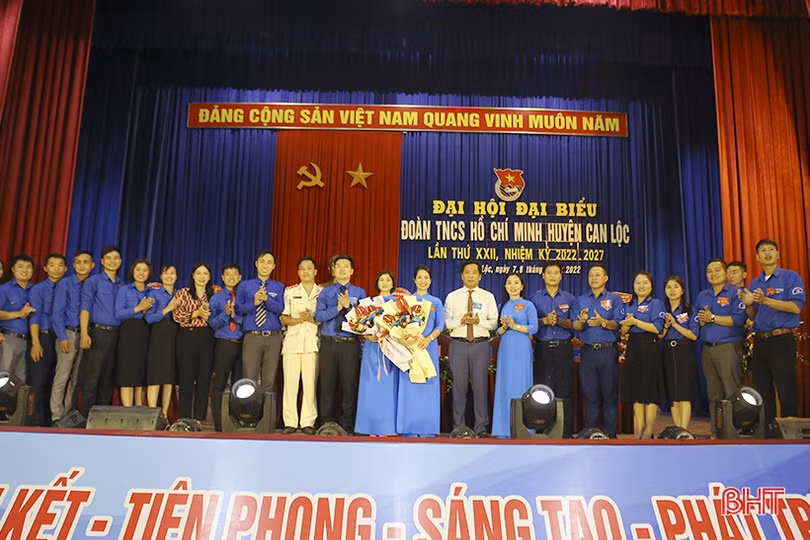 Chị Nguyễn Thị Thủy tái cử Bí thư Huyện đoàn Can Lộc