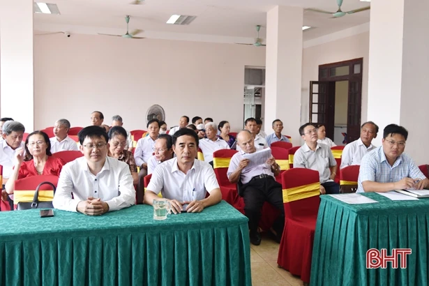 Hơn 11 tỷ đồng giúp đỡ người khuyết tật và trẻ mồ côi ở Hà Tĩnh