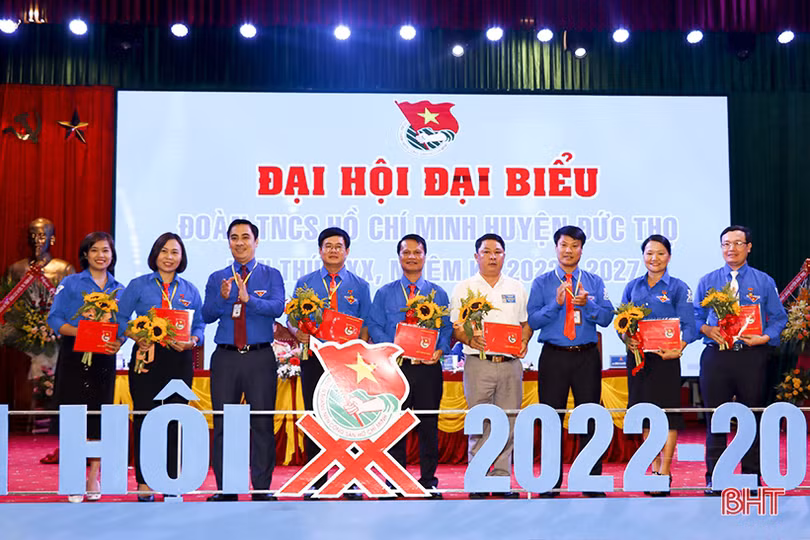 Chị Lê Thị Huyền Trang tái cử Bí thư Huyện đoàn Đức Thọ