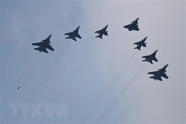 Ấn Độ đầu tư 9,8 tỷ USD mua thiết bị quốc phòng trong nước