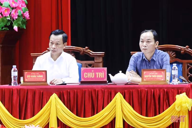 Lãnh đạo huyện Vũ Quang lắng nghe, tìm cách gỡ khó cho doanh nghiệp, hợp tác xã, tổ hợp tác