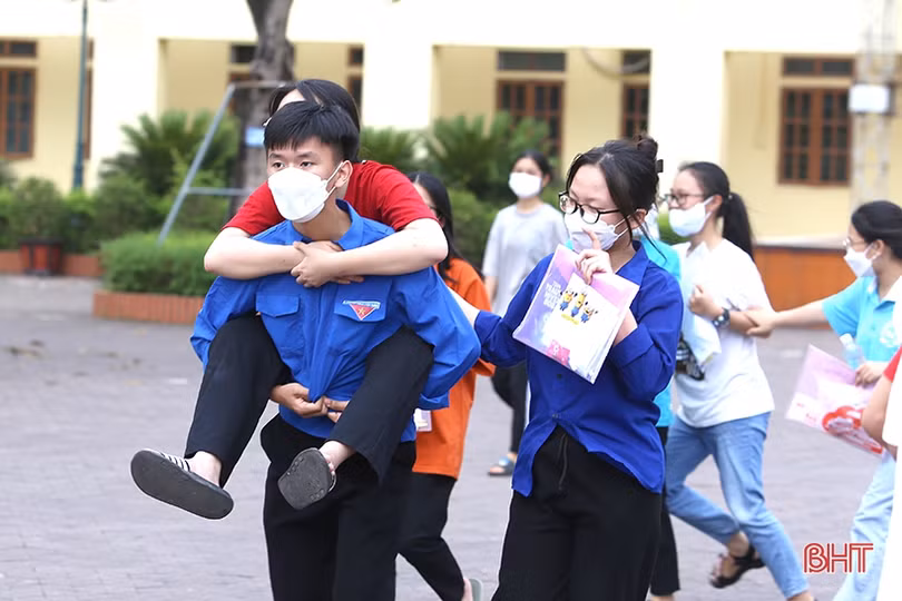 Kỳ thi vào lớp 10 ở Hà Tĩnh: Minh bạch, nghiêm túc, đúng quy chế!