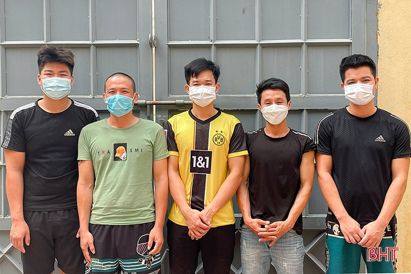 Đào trộm cây duối hơn 100 năm tuổi ở Hương Sơn, thuê xe cẩu chở ra Hòa Bình