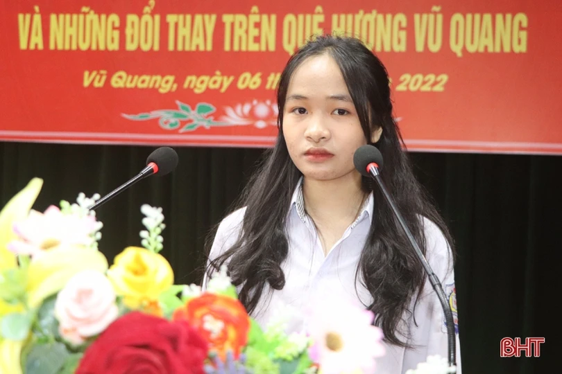 Trao giải Cuộc thi viết về Đình nguyên Tiến sỹ Phan Đình Phùng và huyện Vũ Quang