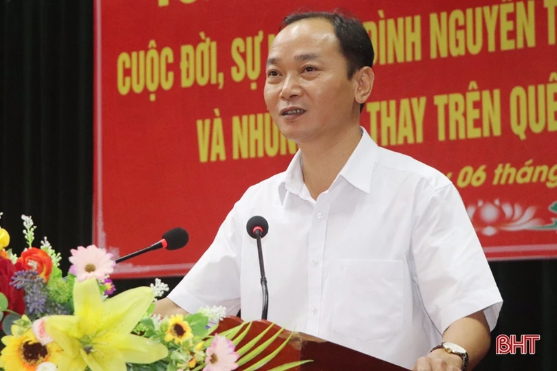 Trao giải Cuộc thi viết về Đình nguyên Tiến sỹ Phan Đình Phùng và huyện Vũ Quang