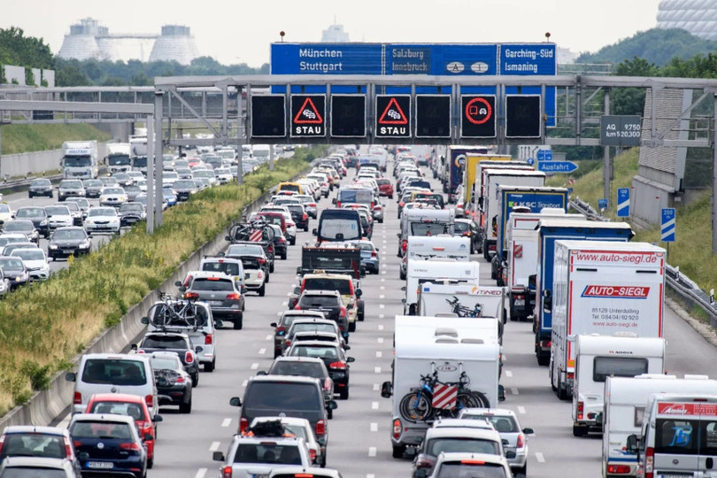 Châu Âu tiến tới cấm bán ôtô chạy xăng, dầu từ năm 2035