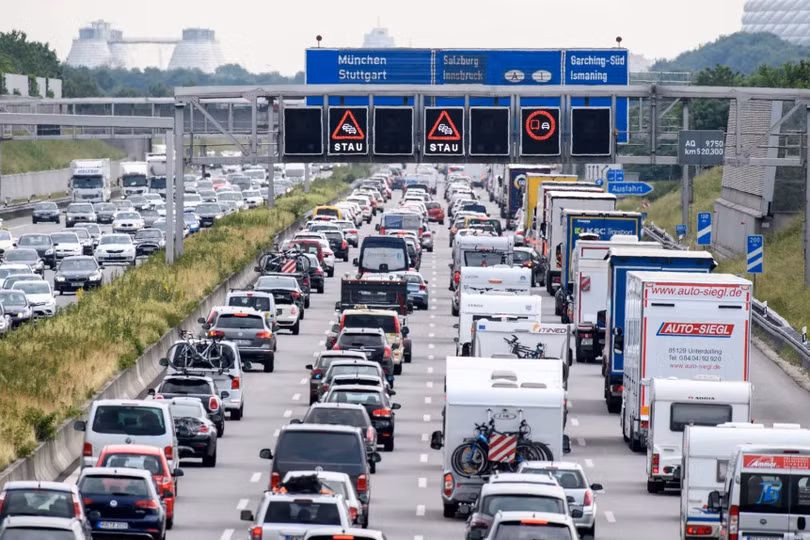 Châu Âu tiến tới cấm bán ôtô chạy xăng, dầu từ năm 2035