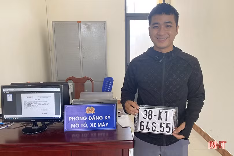 Nhanh chóng, thuận tiện khi đăng ký ô tô, xe máy tại công an cấp huyện, xã ở Hà Tĩnh