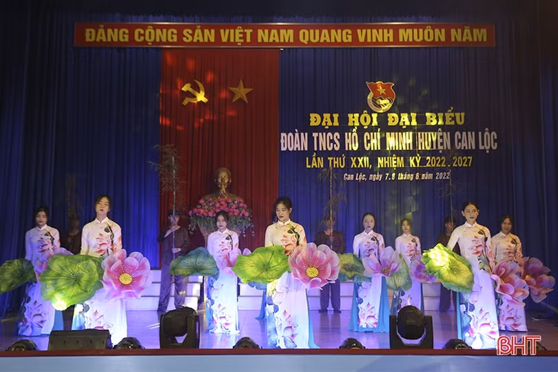 Chị Nguyễn Thị Thủy tái cử Bí thư Huyện đoàn Can Lộc