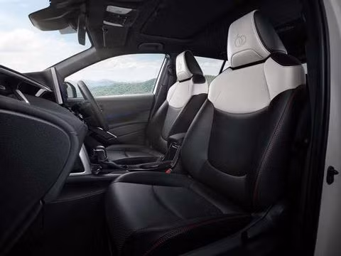 Toyota Camry, Corolla Cross, Yaris và Corolla Altis nhận được phiên bản đặc biệt