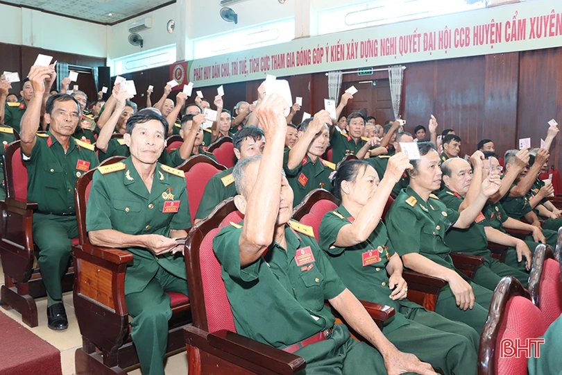 Ông Đặng Xuân Huấn tái giữ chức Chủ tịch Hội CCB huyện Cẩm Xuyên 