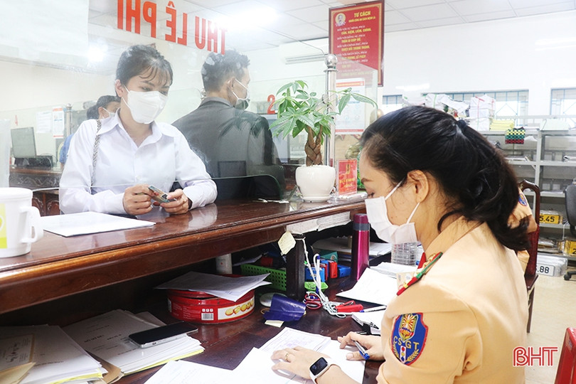 12 đơn vị công an cấp huyện ở Hà Tĩnh đã cấp biển số cho 456 xe ôtô