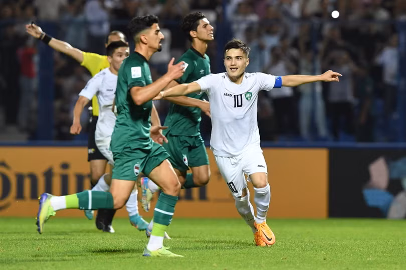 U23 Uzbekistan thắng kịch tính dù mất người từ phút 13