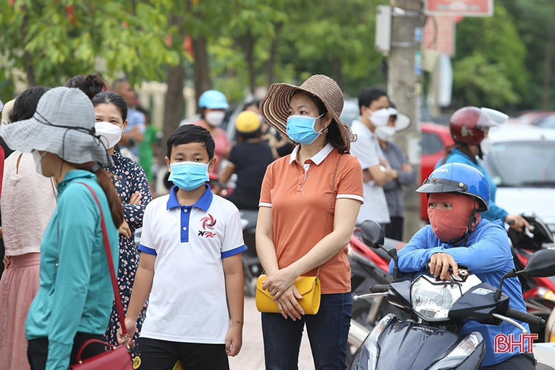 330 thí sinh hoàn thành buổi thi đầu tiên Kỳ thi vào lớp 10 THPT Chuyên Hà Tĩnh