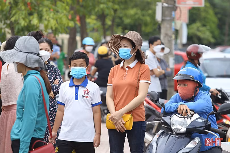 330 thí sinh hoàn thành buổi thi đầu tiên Kỳ thi vào lớp 10 THPT Chuyên Hà Tĩnh