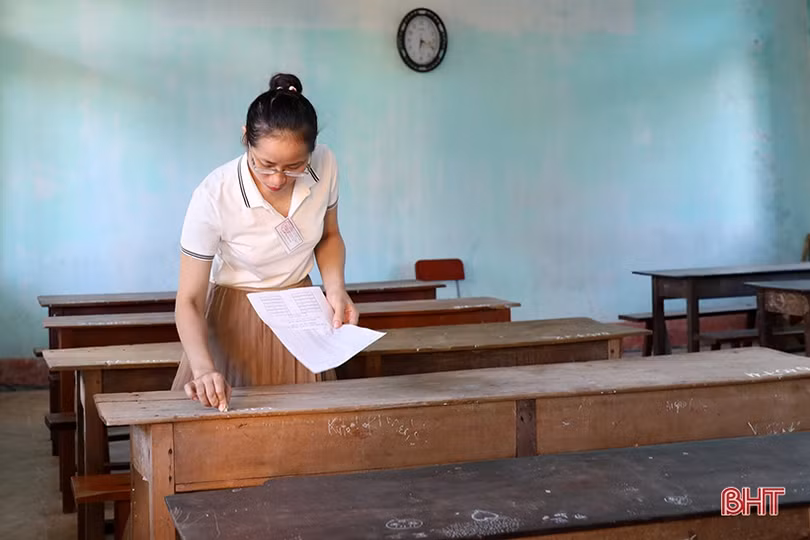 Thí sinh Hà Tĩnh thực hiện nghiêm quy chế trường thi, bắt đầu làm bài tự luận môn Ngữ văn