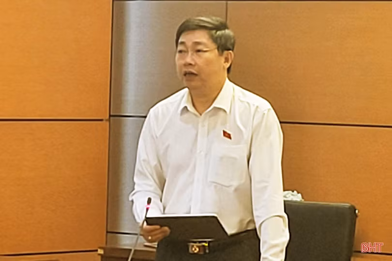 Đoàn ĐBQH Hà Tĩnh tham gia thảo luận tổ về chủ trương đầu tư các dự án đường vành đai, đường cao tốc