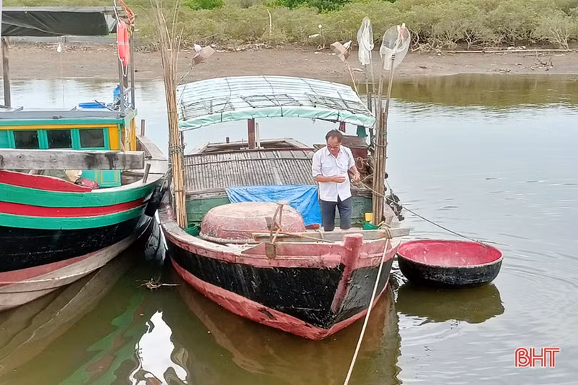 Giá dầu tăng cao, ngư dân Hà Tĩnh “tiến thoái lưỡng nan”