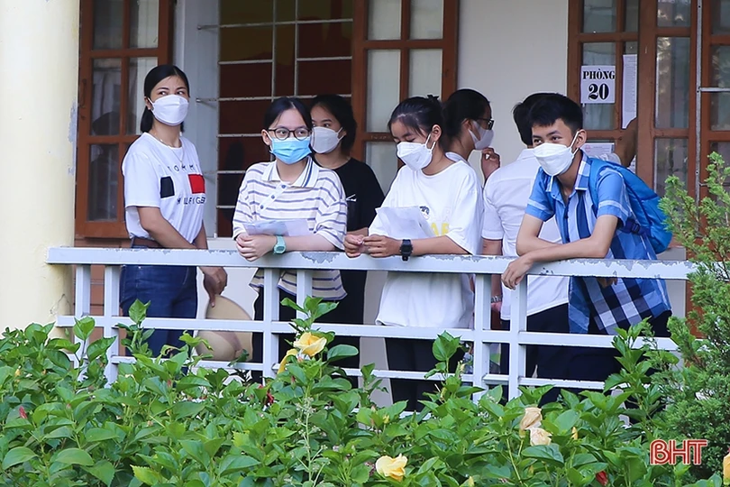 Hôm nay, 972 thí sinh thi vào Trường THPT Chuyên Hà Tĩnh