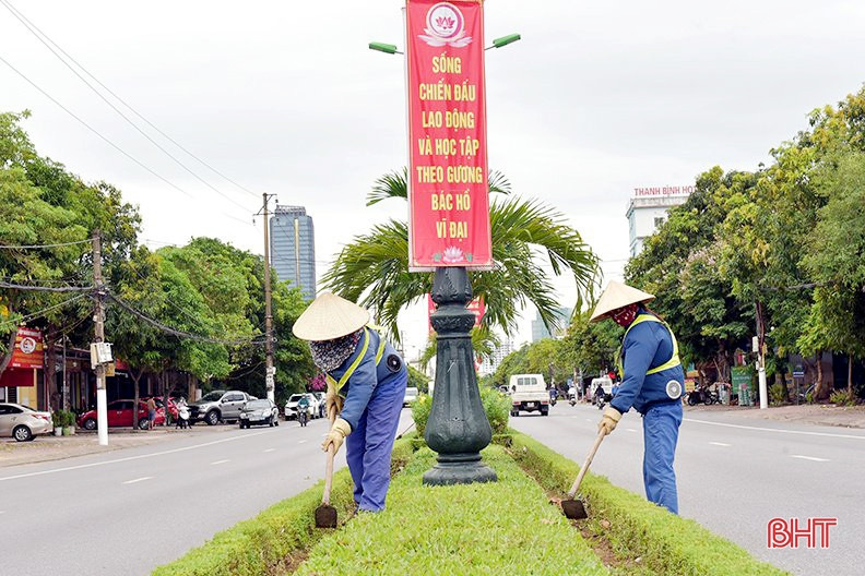 TP Hà Tĩnh rực rỡ cờ hoa đón chào hai sự kiện lớn