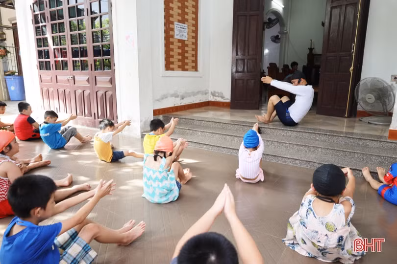 Các CLB thể thao và nghệ thuật thu hút học sinh TP Hà Tĩnh ngay đầu hè