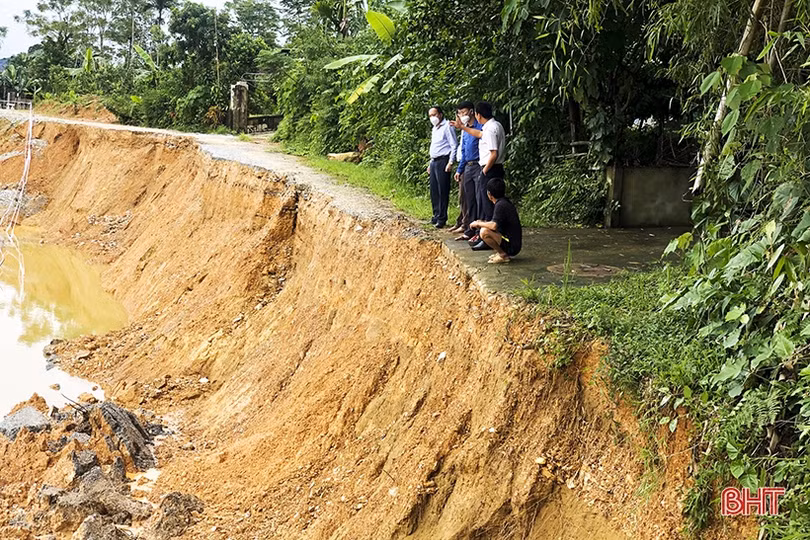 Chủ động “4 tại chỗ”, người dân Đức Thọ chưa thôi lo sạt lở đất