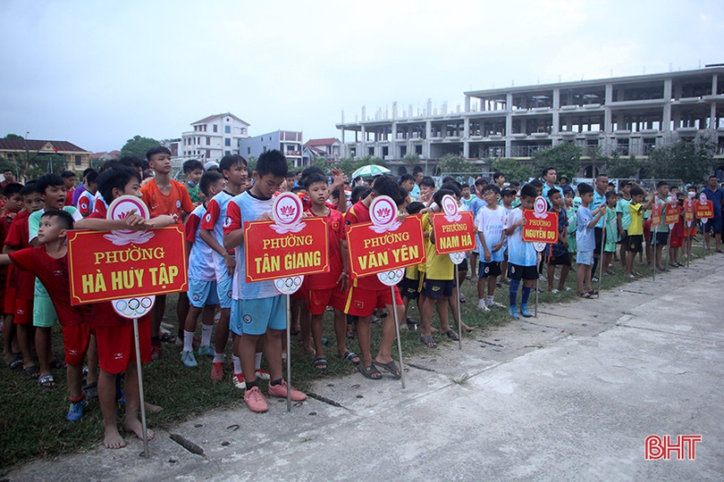 Phường Tân Giang và xã Thạch Hạ nhất Giải Bóng đá TN-NĐ thành phố Hà Tĩnh