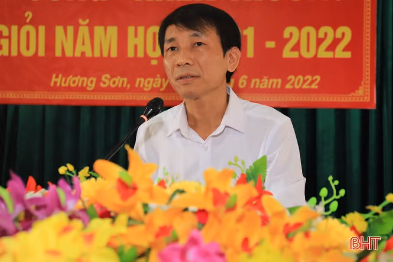 Hương Sơn khen thưởng học sinh giỏi năm học 2021 - 2022