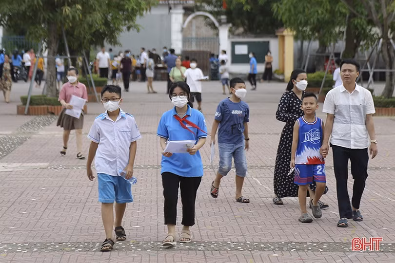 899 học sinh so tài kiến thức giành 210 suất vào Trường THCS Lê Văn Thiêm