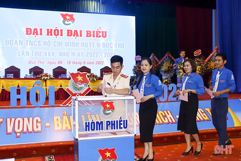 Chị Lê Thị Huyền Trang tái cử Bí thư Huyện đoàn Đức Thọ