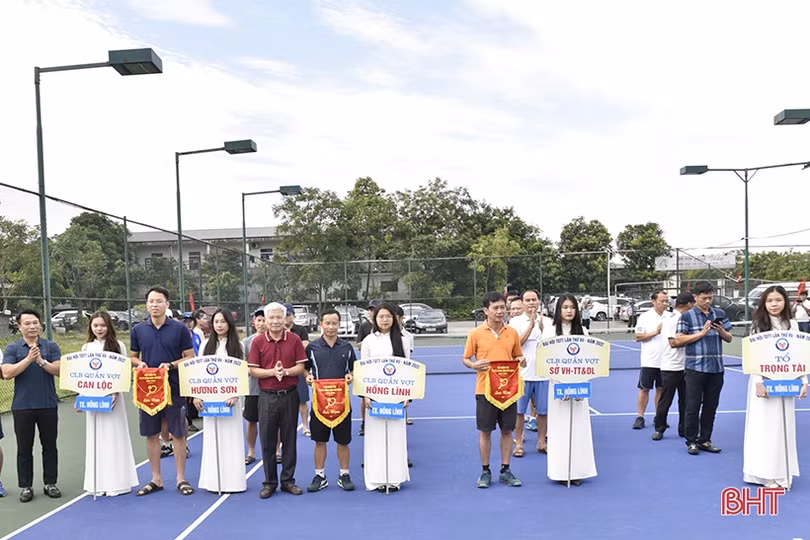 7 CLB tranh tài tại Giải Quần vợt TX Hồng Lĩnh mở rộng năm 2022