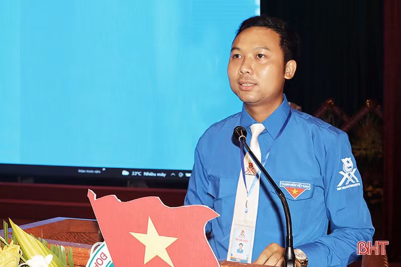 Chị Lê Thị Huyền Trang tái cử Bí thư Huyện đoàn Đức Thọ