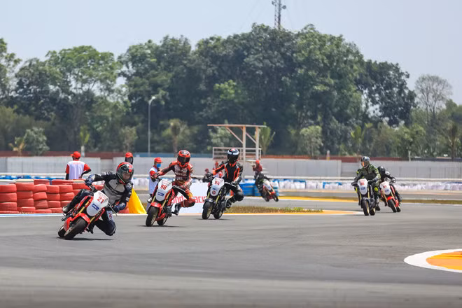 64 tay dua tham gia chang mo man giai vo dich moto quoc gia