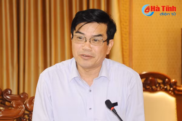 trach nhiem sang tao trong tham muu thuc hien cac nhiem vu chinh tri