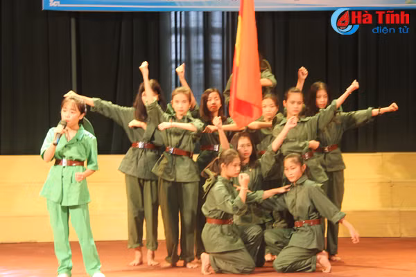 soi noi lien hoan chi huy doi gioi huyen nghi xuan