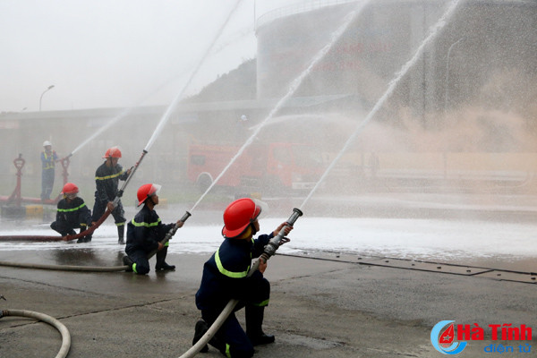 dien tap phuong an cuu hoa cuu nan tai tong kho xang dau vung ang