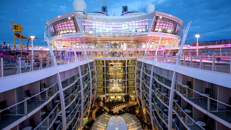 kham pha du thuyen lon nhat the gioi