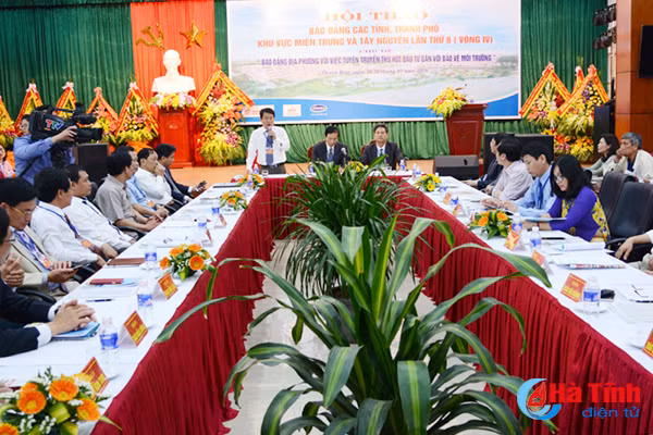 Chia sẻ kinh nghiệm tuyên truyền thu hút đầu tư gắn với bảo vệ môi trường