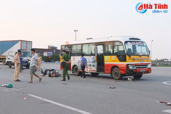 lien tiep 3 vu tai nan trong mot buoi 4 nguoi nhap vien