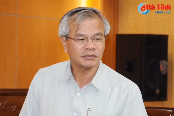 trach nhiem sang tao trong tham muu thuc hien cac nhiem vu chinh tri