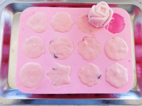 cuoi tuan thanh thoi me tro tai lam kem sua chua trai cay ngon me ly