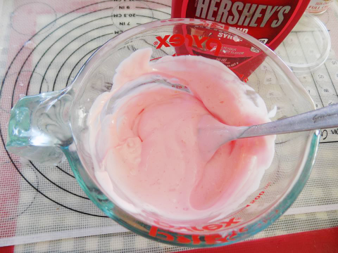 cuoi tuan thanh thoi me tro tai lam kem sua chua trai cay ngon me ly